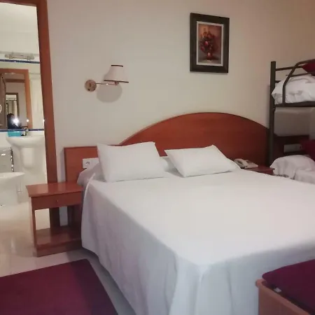 Hotell Cabo Festinanza 2*