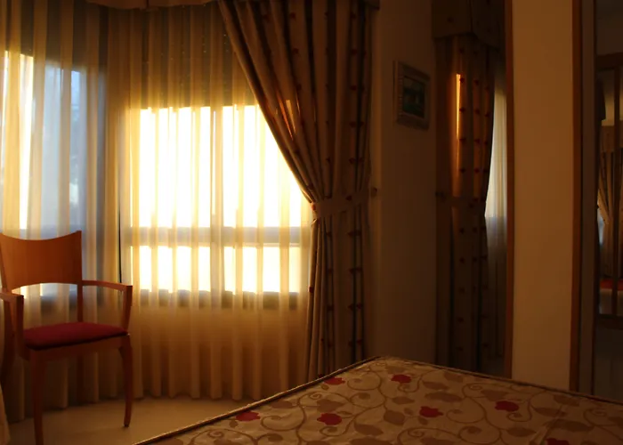 Cabo Festinanza 酒店