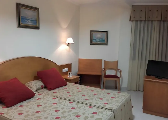 Hotell Cabo Festinanza 2*